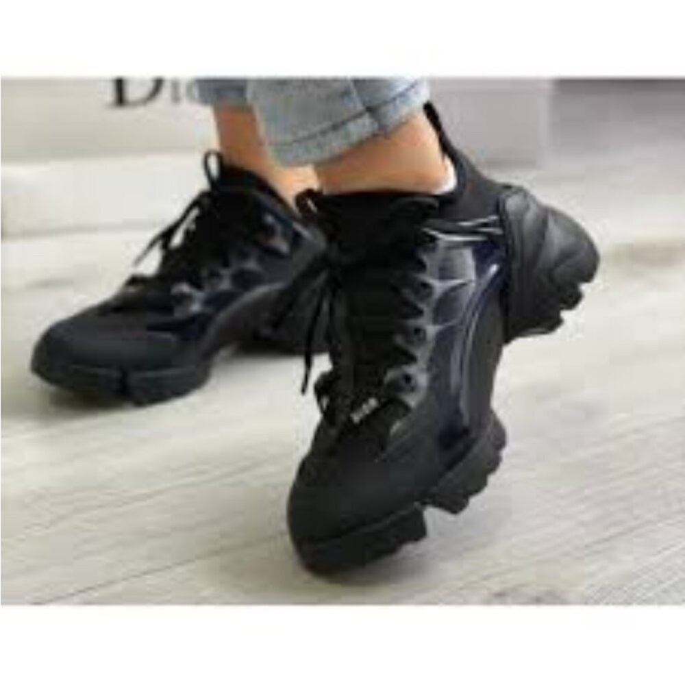 Trendy Dior sneakers ☑️